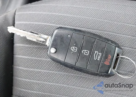 2016 Kia Forte Lx из США, поврежденный, VIN KNAFX4A63G5596439